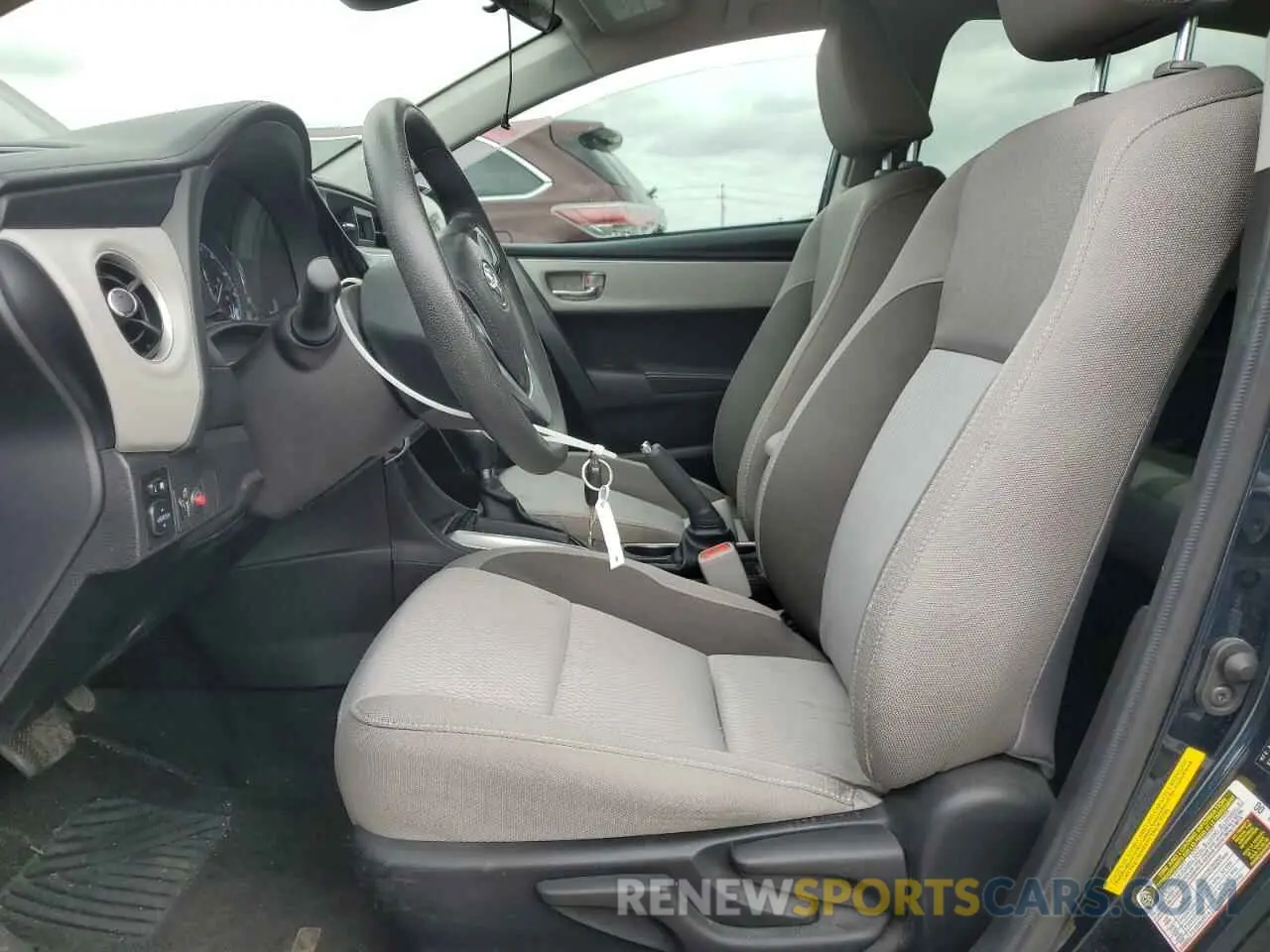 7 fotografías del automóvil dañado 5YFBURHE4KP887144 TOYOTA COROLLA 2019