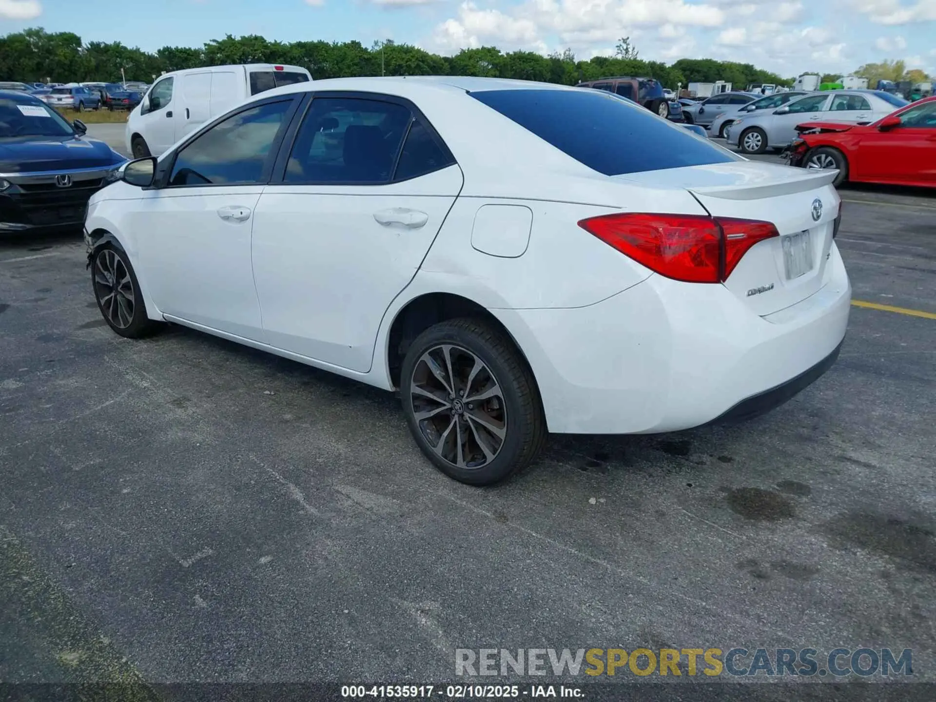 3 fotografías del automóvil dañado 5YFBURHE4KP887807 TOYOTA COROLLA 2019