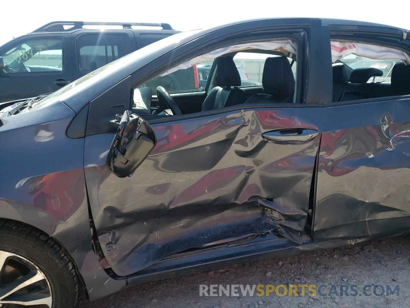 10 fotografías del automóvil dañado 5YFBURHE4KP890013 TOYOTA COROLLA 2019