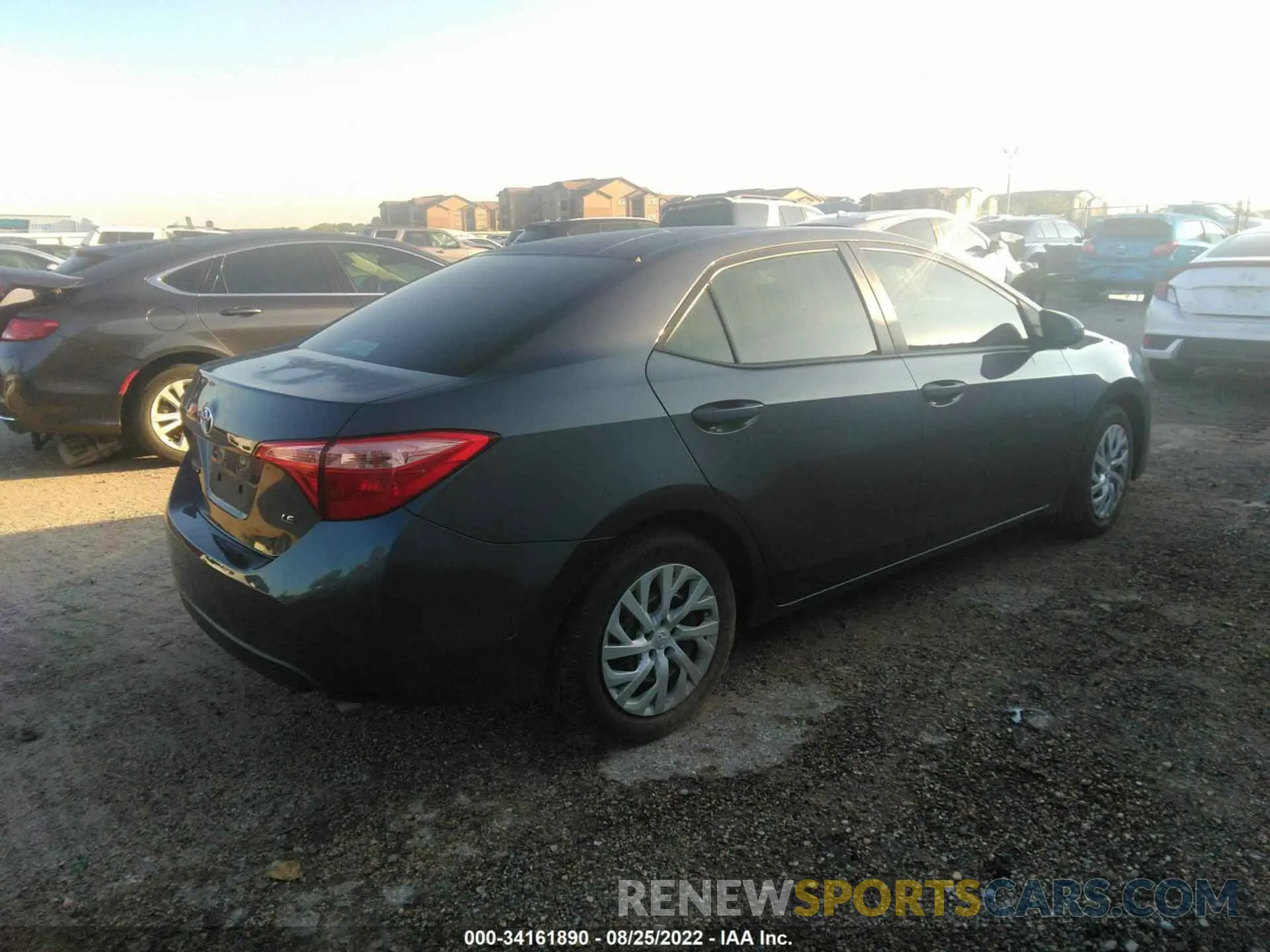 4 fotografías del automóvil dañado 5YFBURHE4KP891372 TOYOTA COROLLA 2019