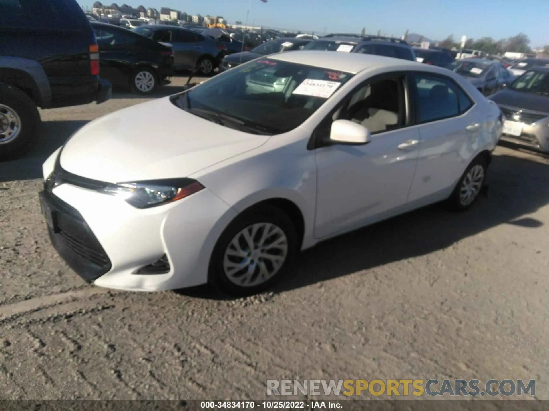 2 fotografías del automóvil dañado 5YFBURHE4KP897043 TOYOTA COROLLA 2019