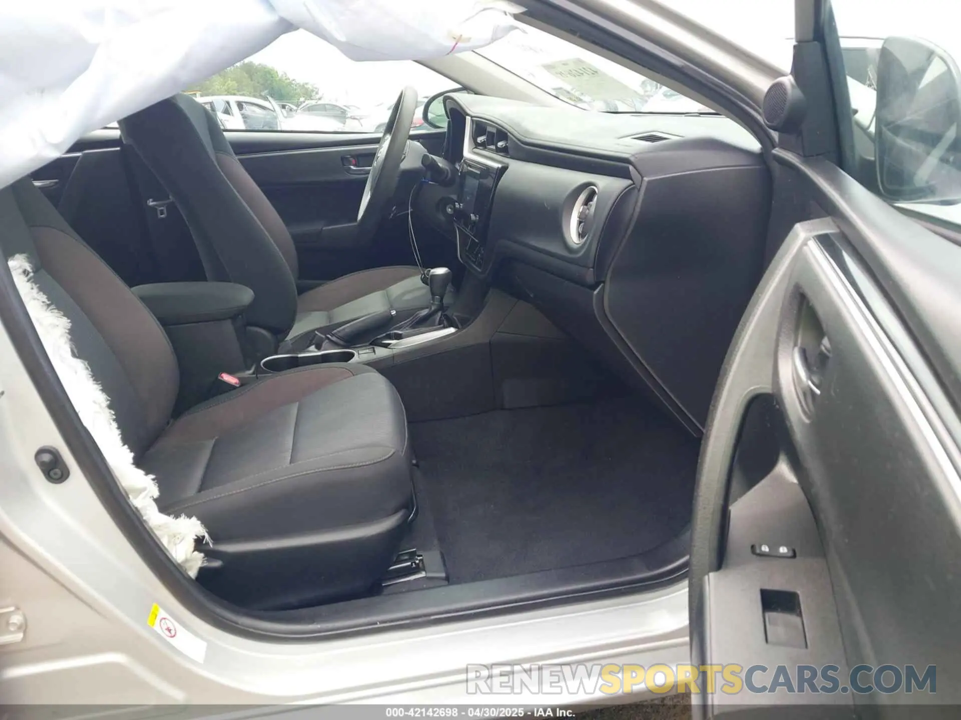 5 fotografías del automóvil dañado 5YFBURHE4KP898466 TOYOTA COROLLA 2019