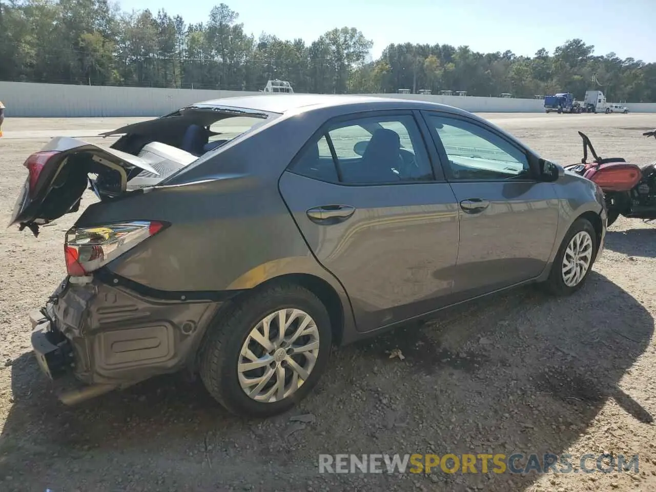 3 fotografías del automóvil dañado 5YFBURHE4KP899147 TOYOTA COROLLA 2019