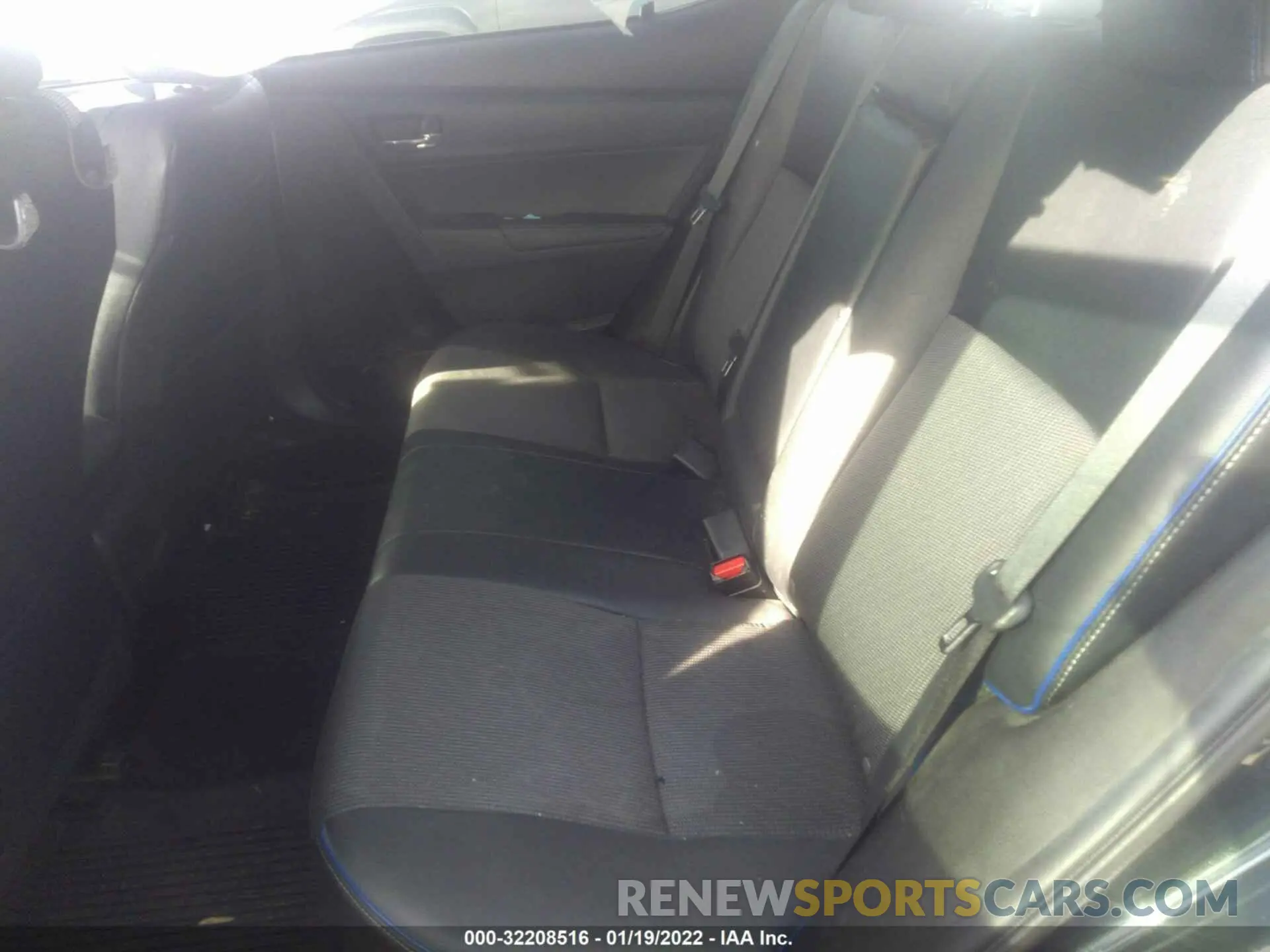 8 fotografías del automóvil dañado 5YFBURHE4KP901494 TOYOTA COROLLA 2019