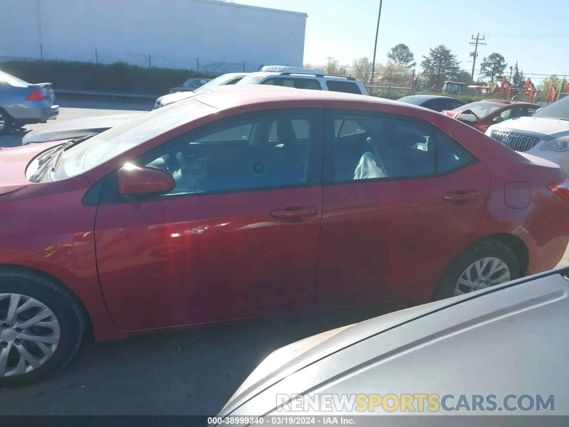 14 fotografías del automóvil dañado 5YFBURHE4KP902645 TOYOTA COROLLA 2019