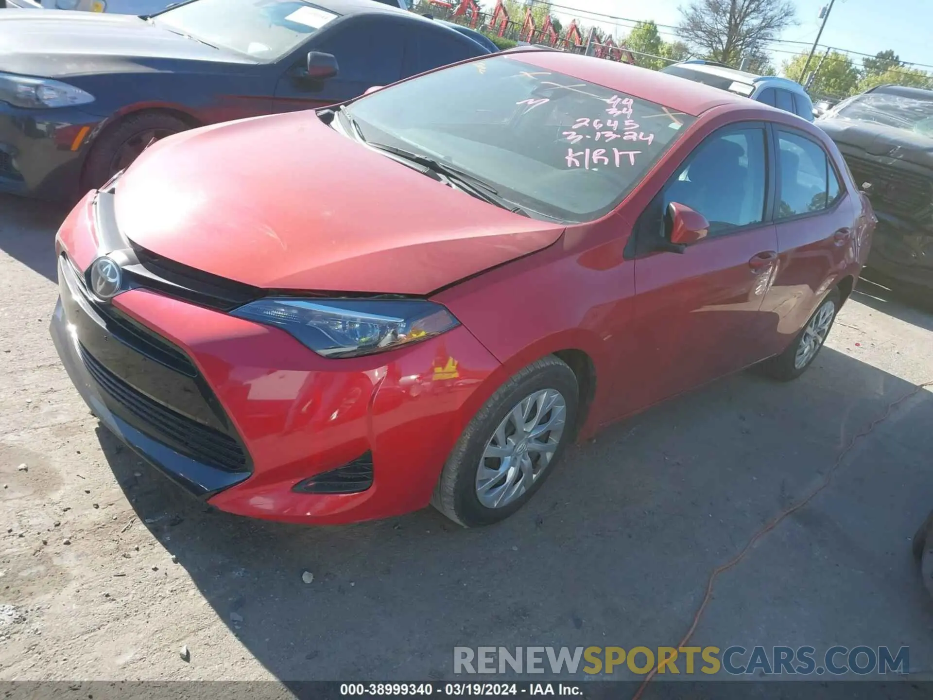 2 fotografías del automóvil dañado 5YFBURHE4KP902645 TOYOTA COROLLA 2019