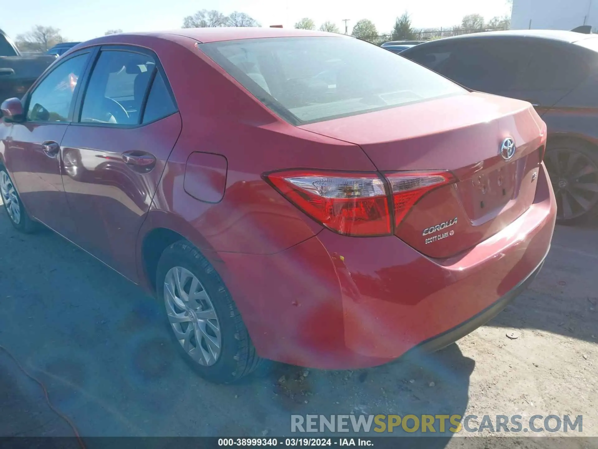 3 fotografías del automóvil dañado 5YFBURHE4KP902645 TOYOTA COROLLA 2019