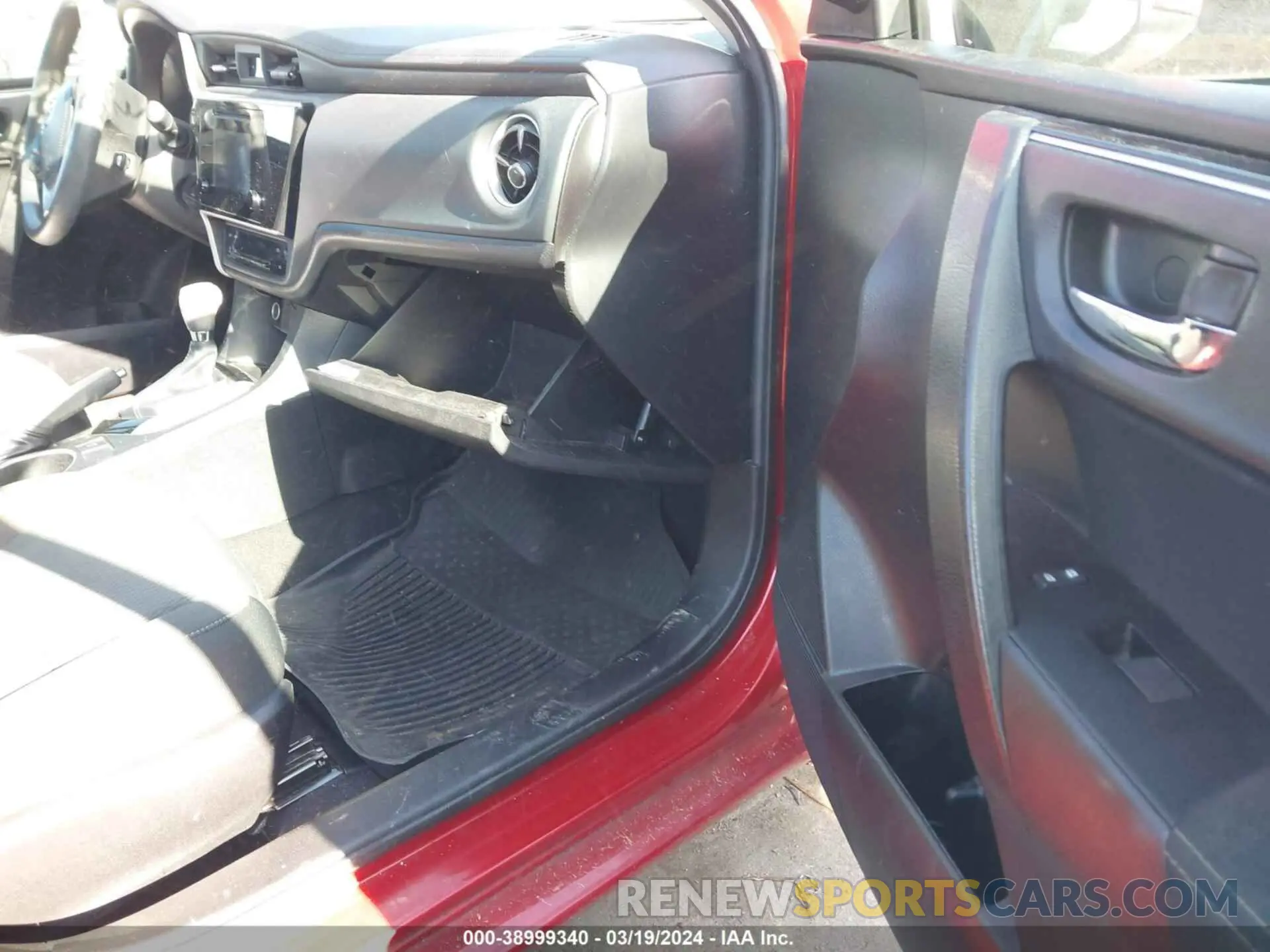 5 fotografías del automóvil dañado 5YFBURHE4KP902645 TOYOTA COROLLA 2019