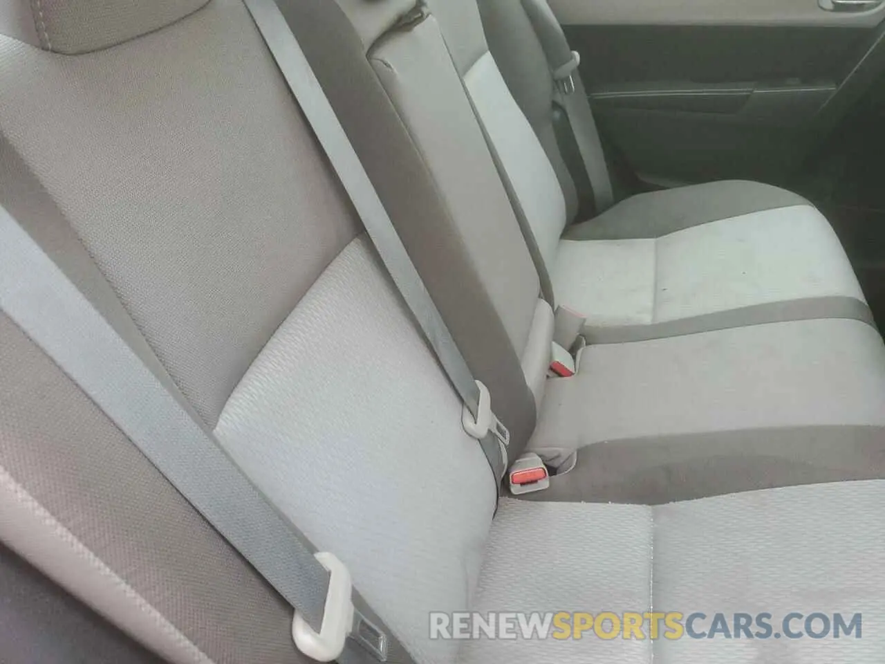 10 fotografías del automóvil dañado 5YFBURHE4KP903004 TOYOTA COROLLA 2019