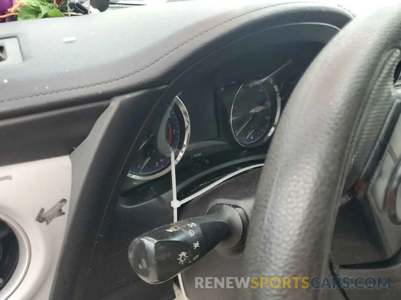 9 fotografías del automóvil dañado 5YFBURHE4KP903634 TOYOTA COROLLA 2019