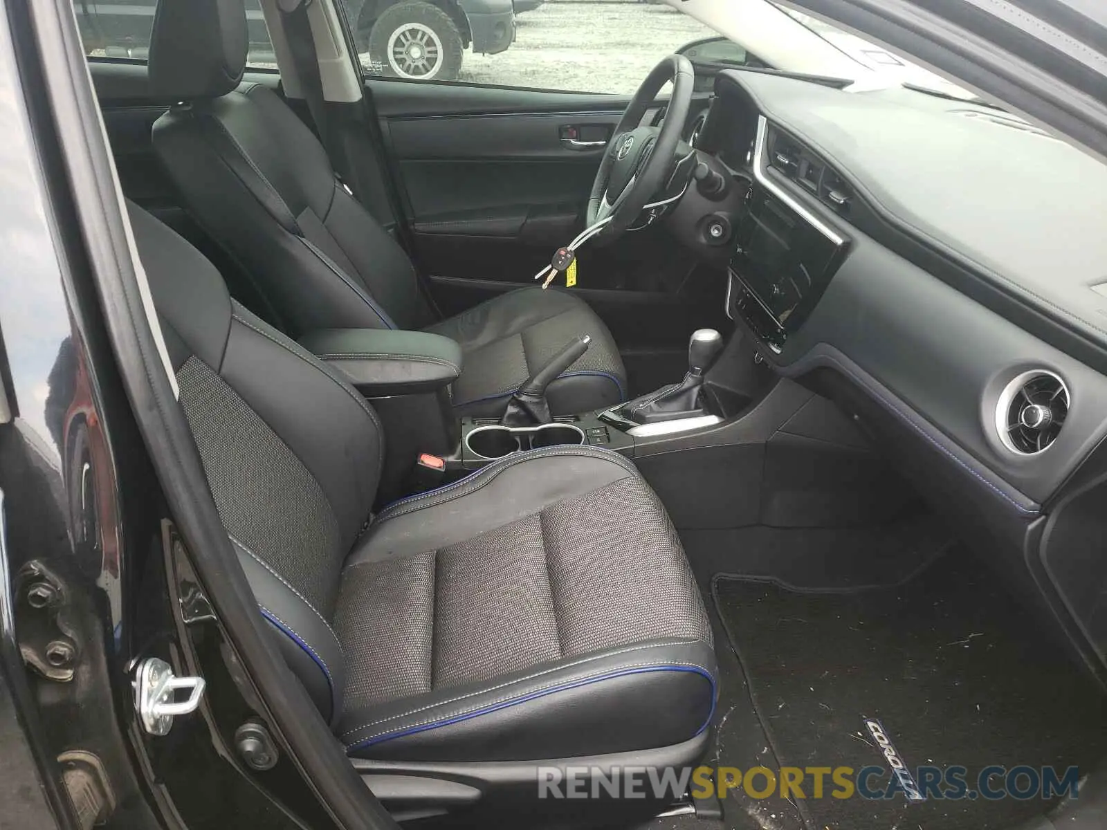 5 fotografías del automóvil dañado 5YFBURHE4KP904573 TOYOTA COROLLA 2019