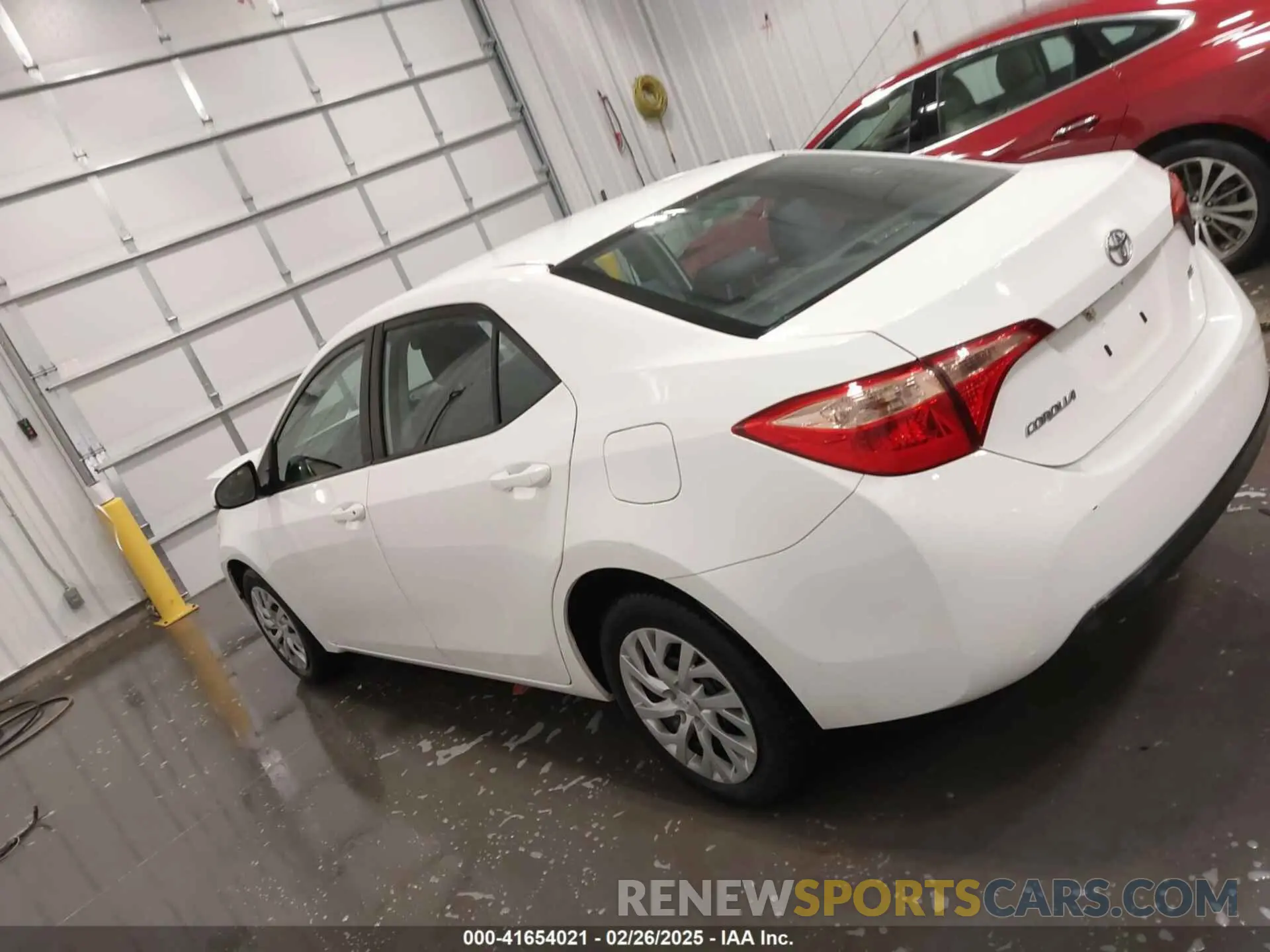 14 fotografías del automóvil dañado 5YFBURHE4KP904766 TOYOTA COROLLA 2019