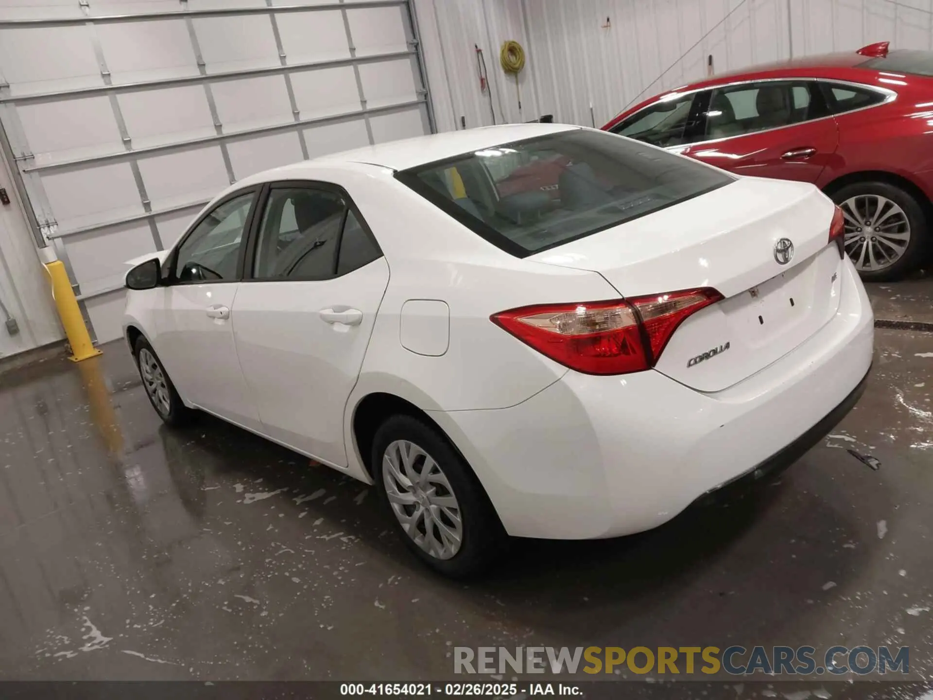 3 fotografías del automóvil dañado 5YFBURHE4KP904766 TOYOTA COROLLA 2019