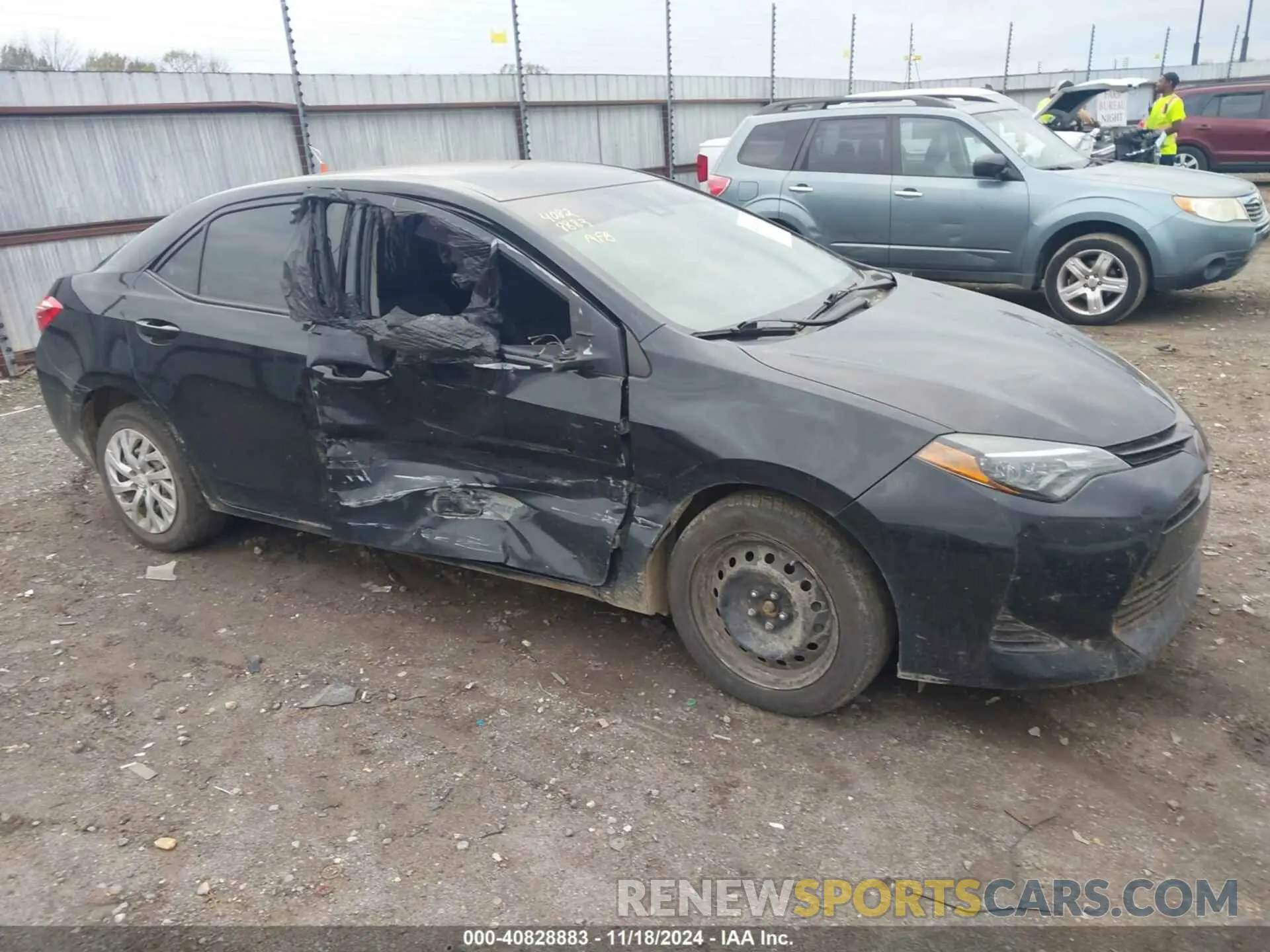 13 fotografías del automóvil dañado 5YFBURHE4KP905206 TOYOTA COROLLA 2019