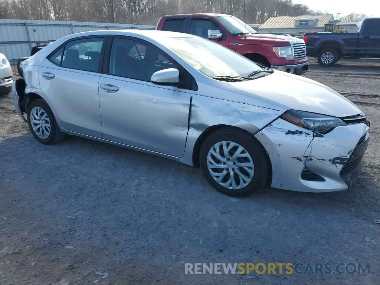 4 fotografías del automóvil dañado 5YFBURHE4KP905674 TOYOTA COROLLA 2019