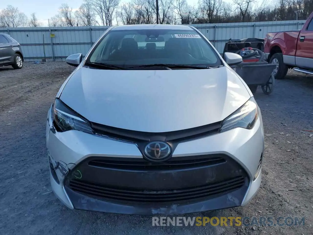 5 fotografías del automóvil dañado 5YFBURHE4KP905674 TOYOTA COROLLA 2019