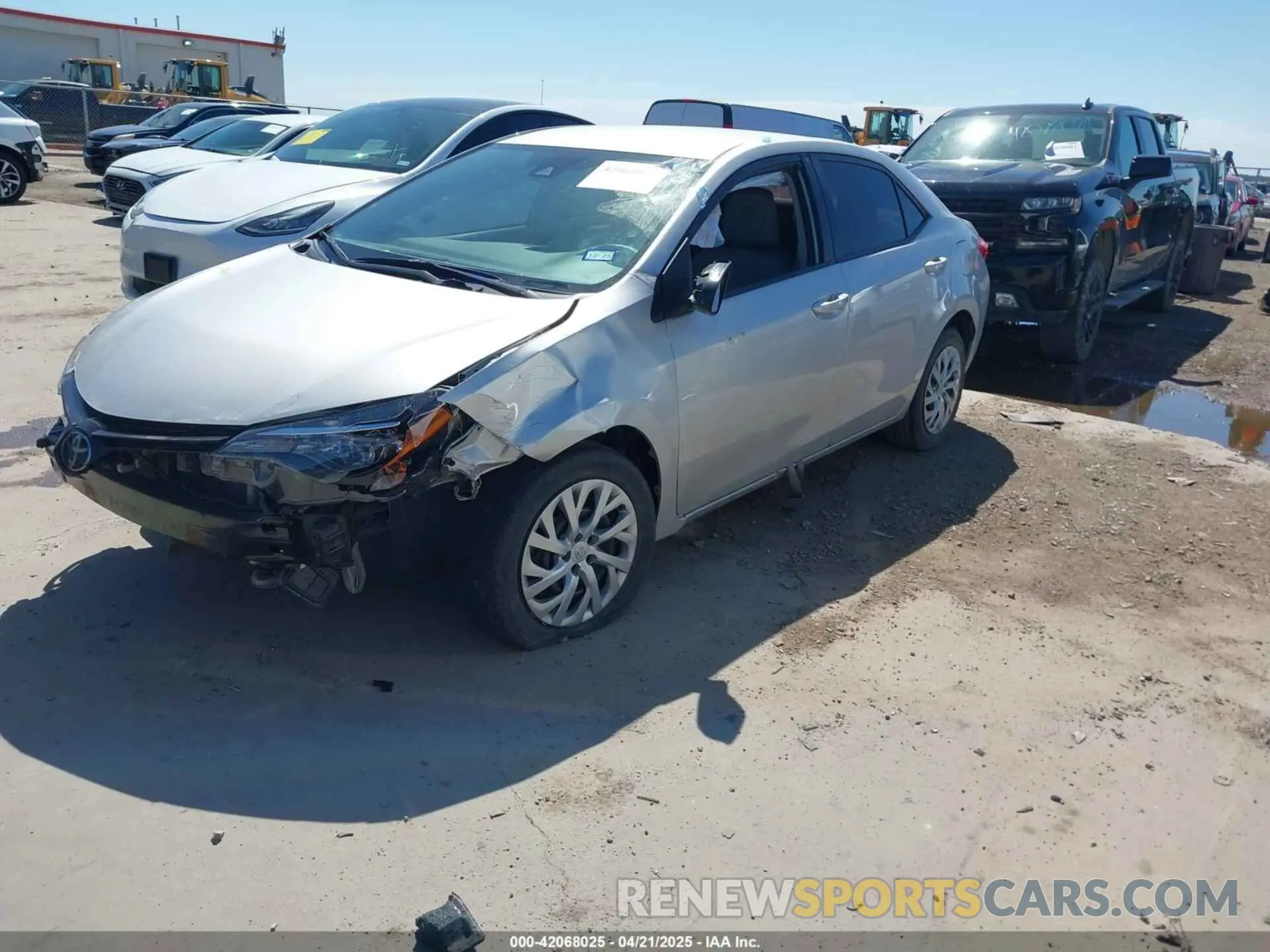 2 fotografías del automóvil dañado 5YFBURHE4KP907117 TOYOTA COROLLA 2019