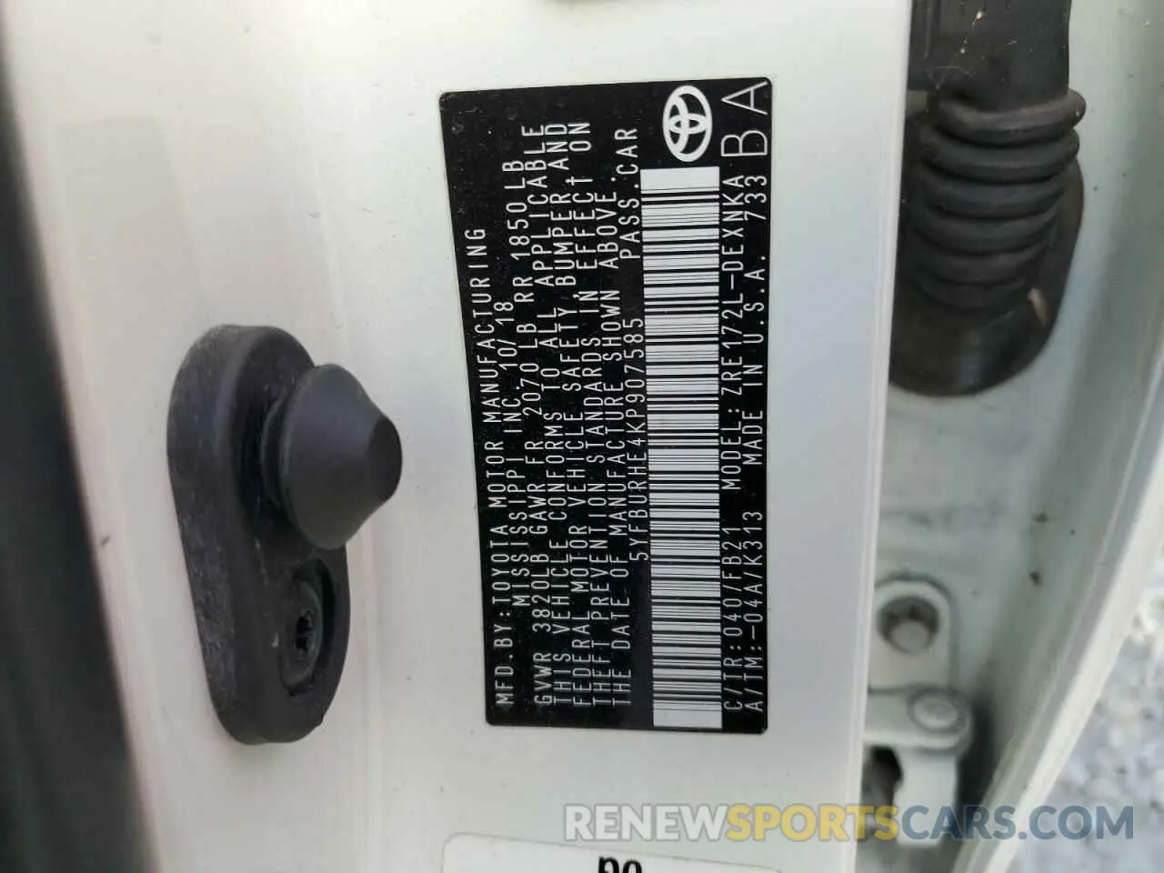 12 fotografías del automóvil dañado 5YFBURHE4KP907585 TOYOTA COROLLA 2019