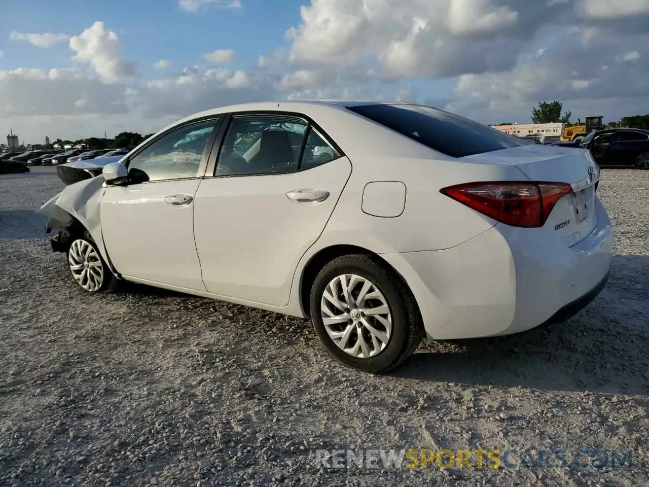 2 fotografías del automóvil dañado 5YFBURHE4KP907585 TOYOTA COROLLA 2019