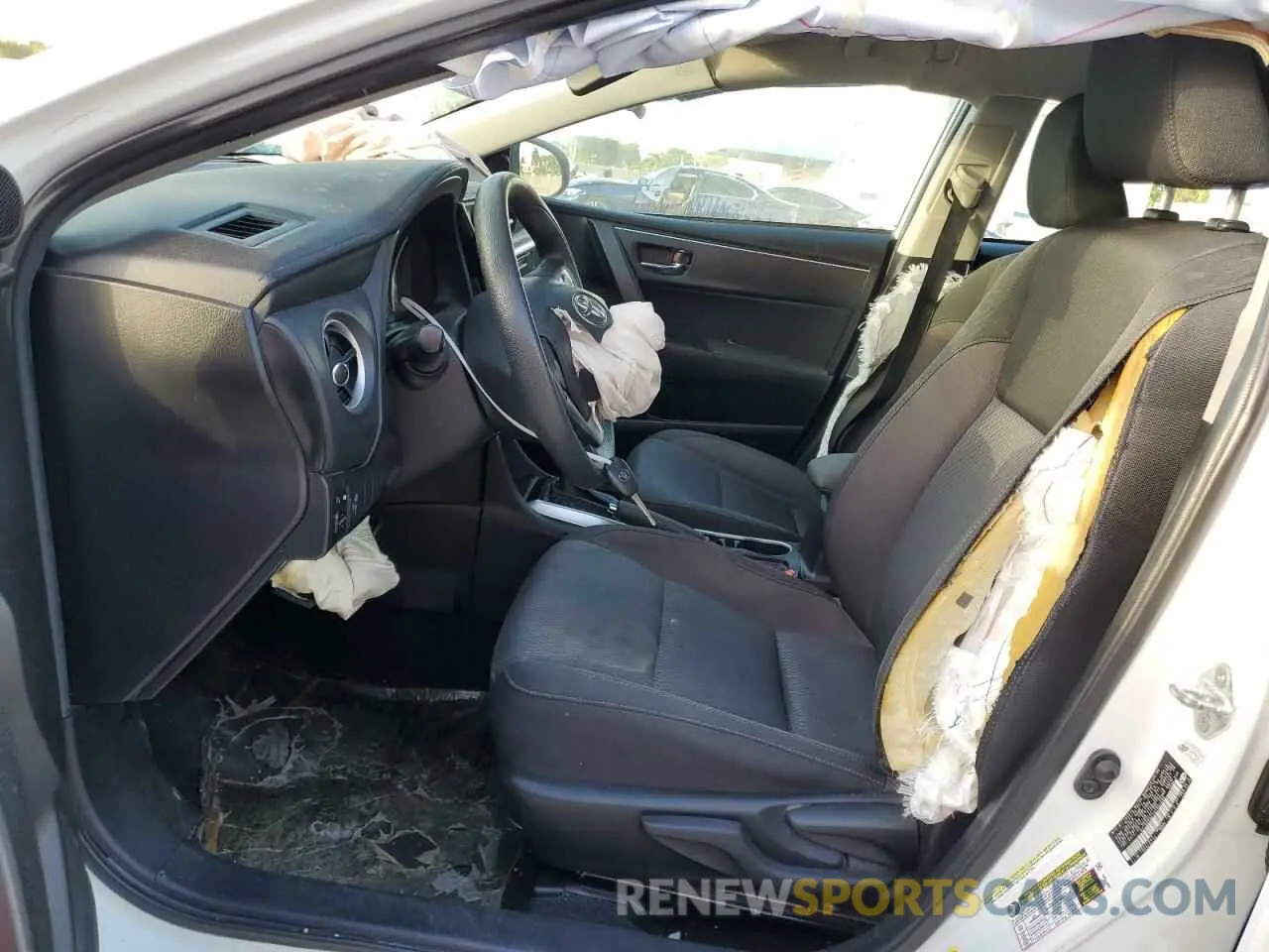 7 fotografías del automóvil dañado 5YFBURHE4KP907585 TOYOTA COROLLA 2019