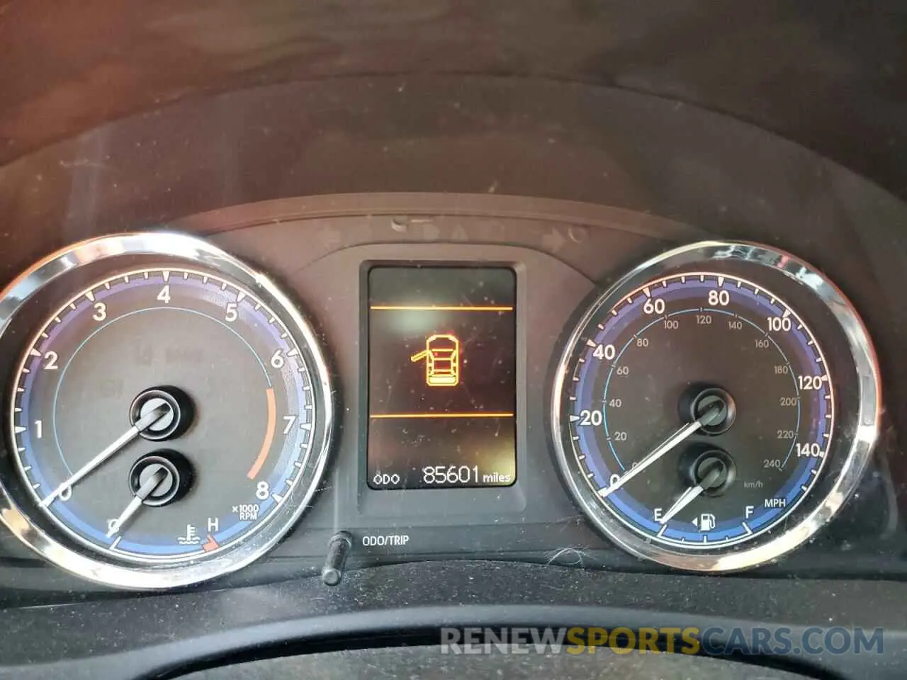 9 fotografías del automóvil dañado 5YFBURHE4KP907585 TOYOTA COROLLA 2019
