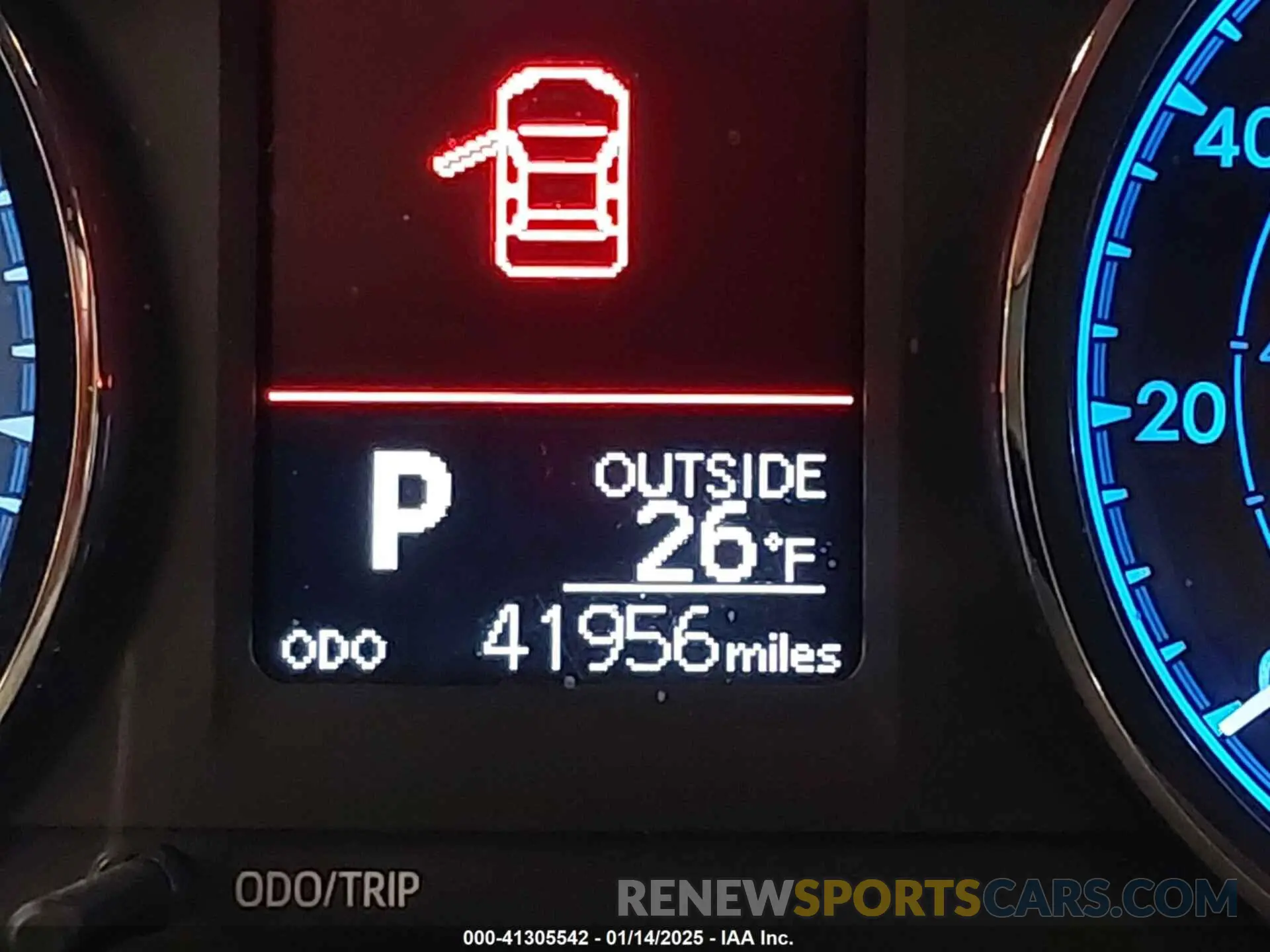 15 fotografías del automóvil dañado 5YFBURHE4KP913645 TOYOTA COROLLA 2019