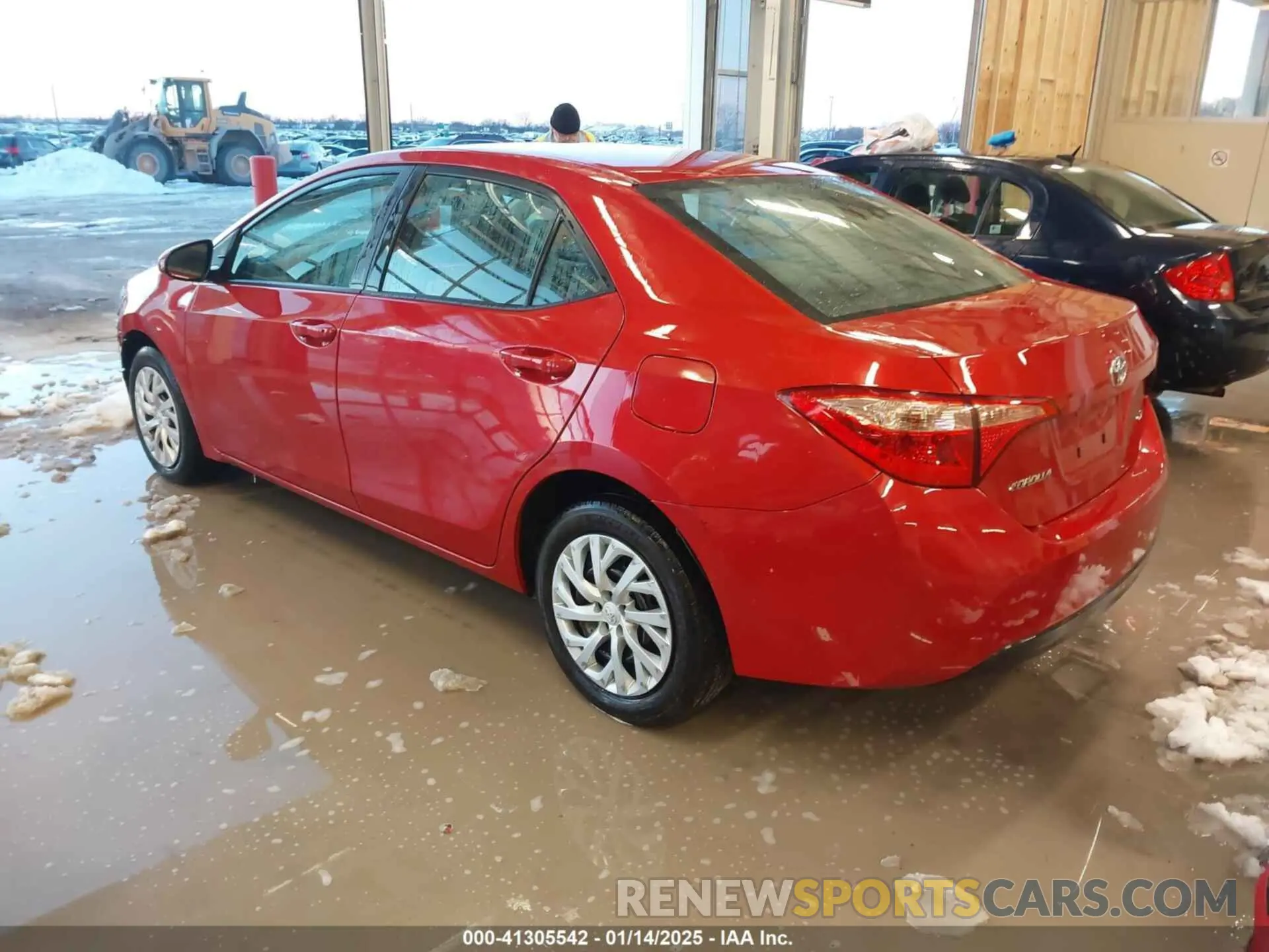 3 fotografías del automóvil dañado 5YFBURHE4KP913645 TOYOTA COROLLA 2019