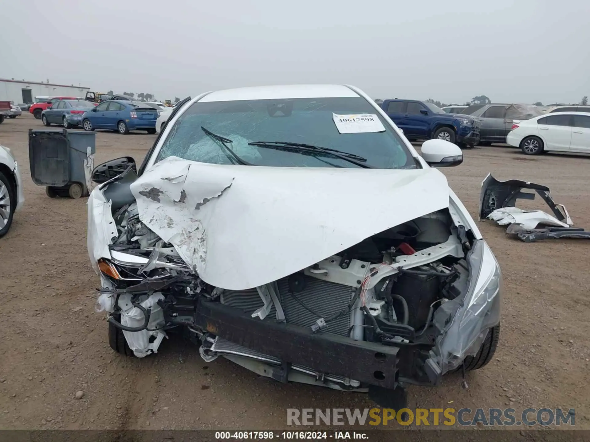 13 fotografías del automóvil dañado 5YFBURHE4KP914777 TOYOTA COROLLA 2019