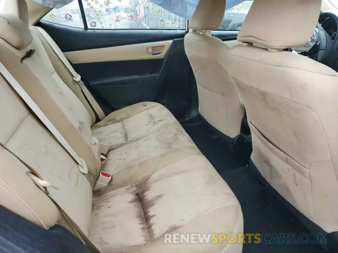 10 fotografías del automóvil dañado 5YFBURHE4KP916982 TOYOTA COROLLA 2019