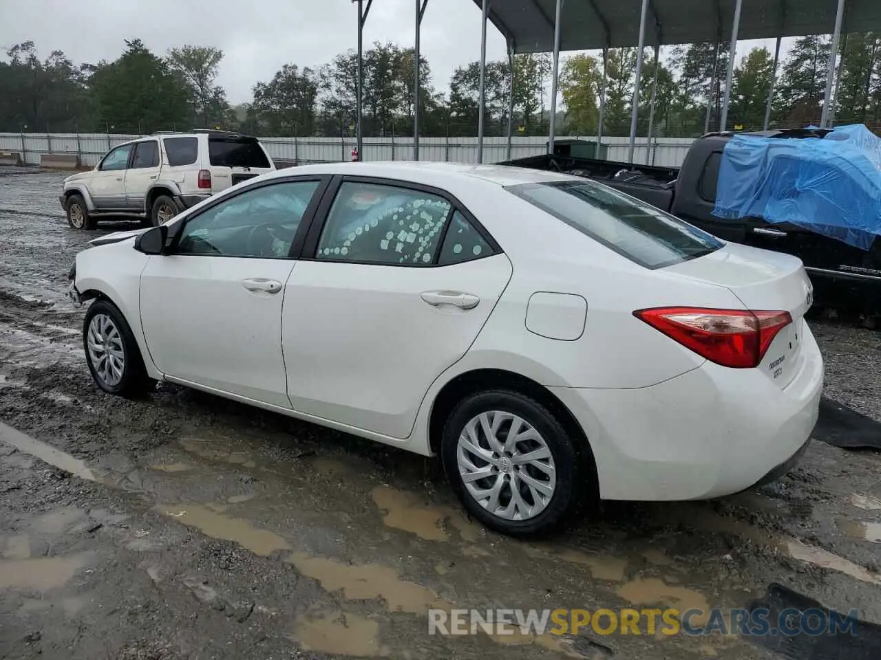 2 fotografías del automóvil dañado 5YFBURHE4KP916982 TOYOTA COROLLA 2019