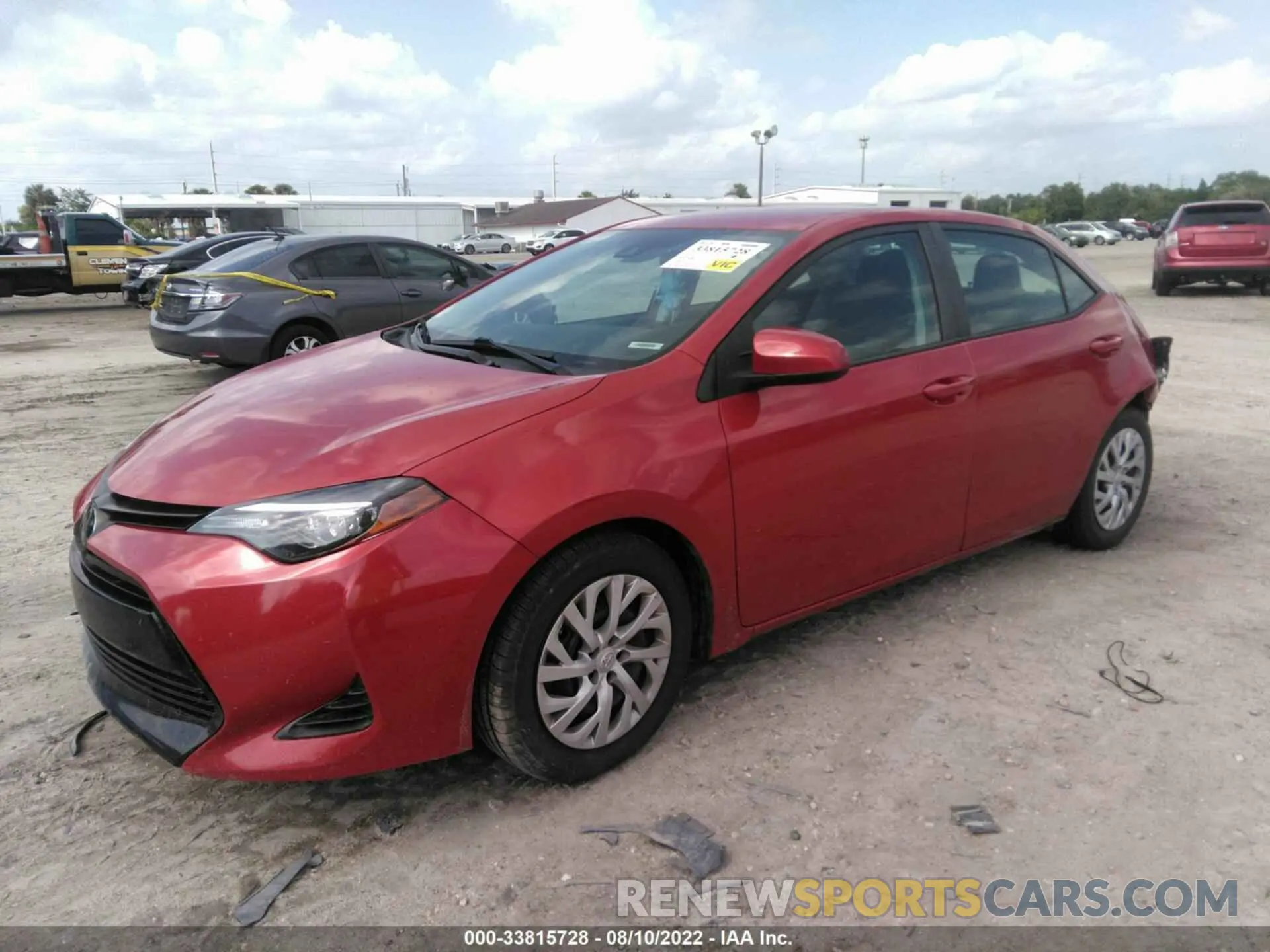 2 fotografías del automóvil dañado 5YFBURHE4KP921521 TOYOTA COROLLA 2019