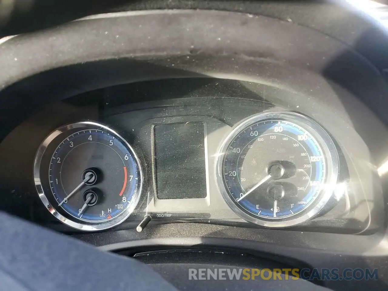 9 fotografías del automóvil dañado 5YFBURHE4KP929053 TOYOTA COROLLA 2019