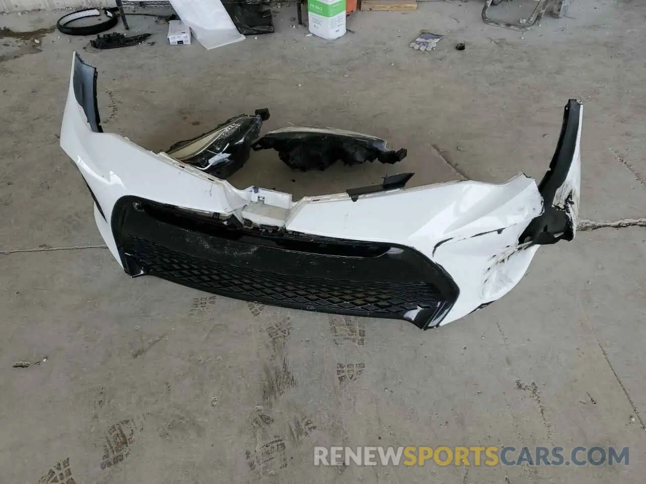 12 fotografías del automóvil dañado 5YFBURHE4KP930221 TOYOTA COROLLA 2019