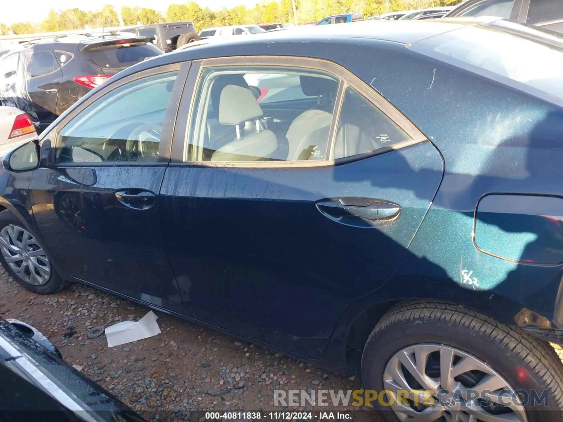 15 fotografías del automóvil dañado 5YFBURHE4KP940344 TOYOTA COROLLA 2019