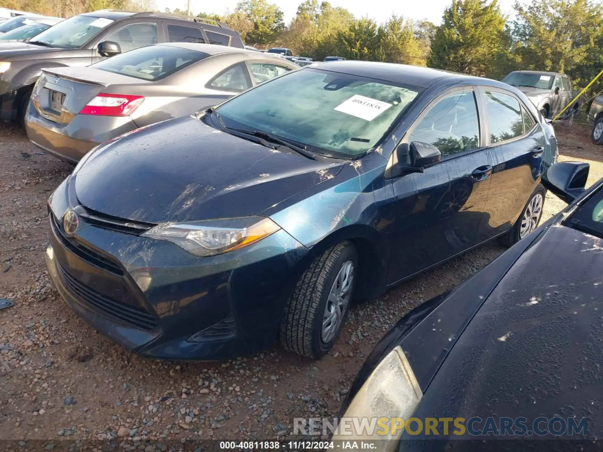 2 fotografías del automóvil dañado 5YFBURHE4KP940344 TOYOTA COROLLA 2019