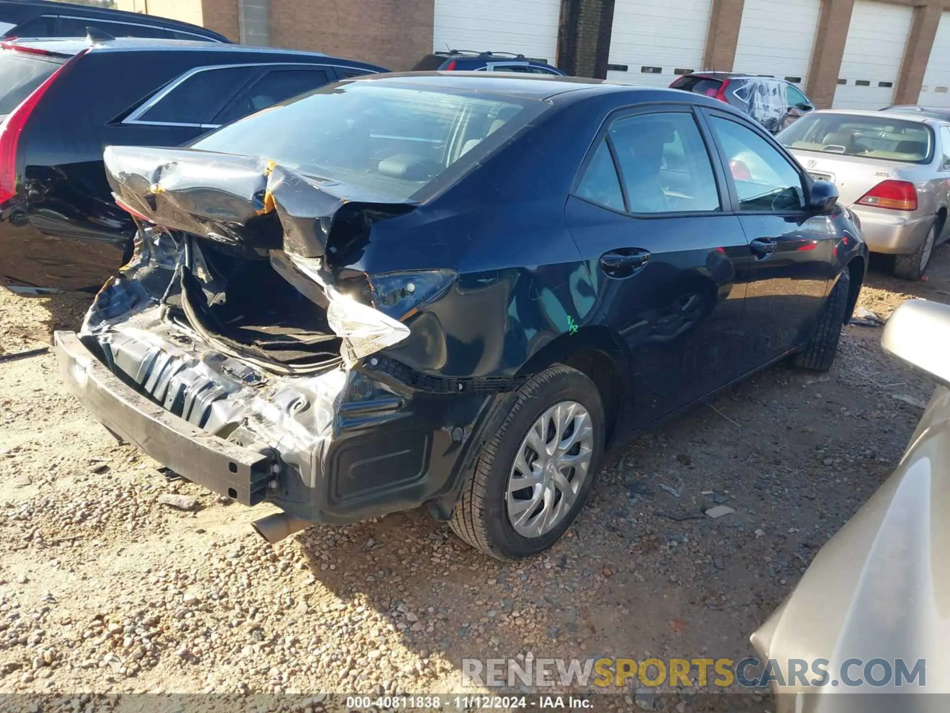 4 fotografías del automóvil dañado 5YFBURHE4KP940344 TOYOTA COROLLA 2019
