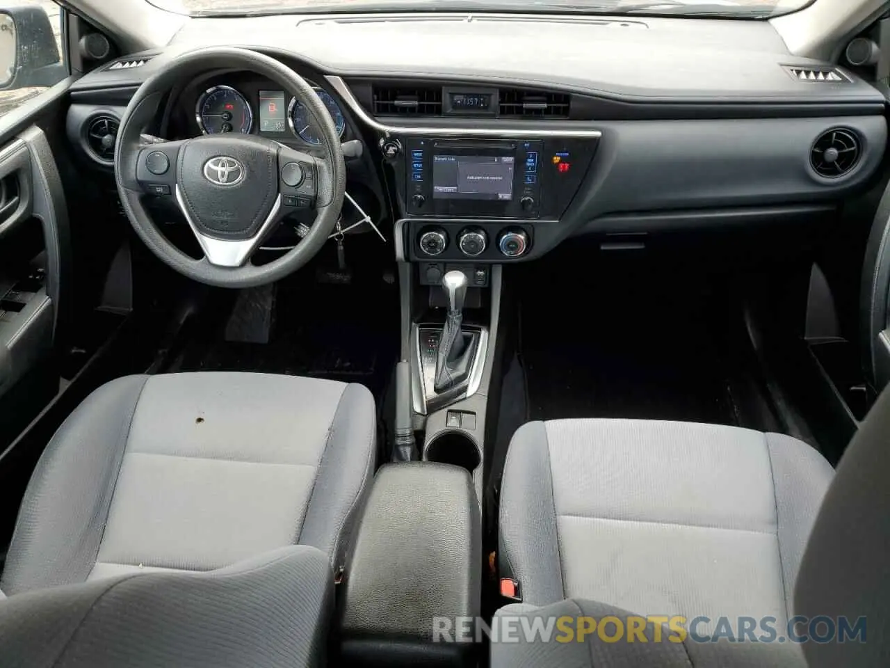 8 fotografías del automóvil dañado 5YFBURHE4KP947388 TOYOTA COROLLA 2019