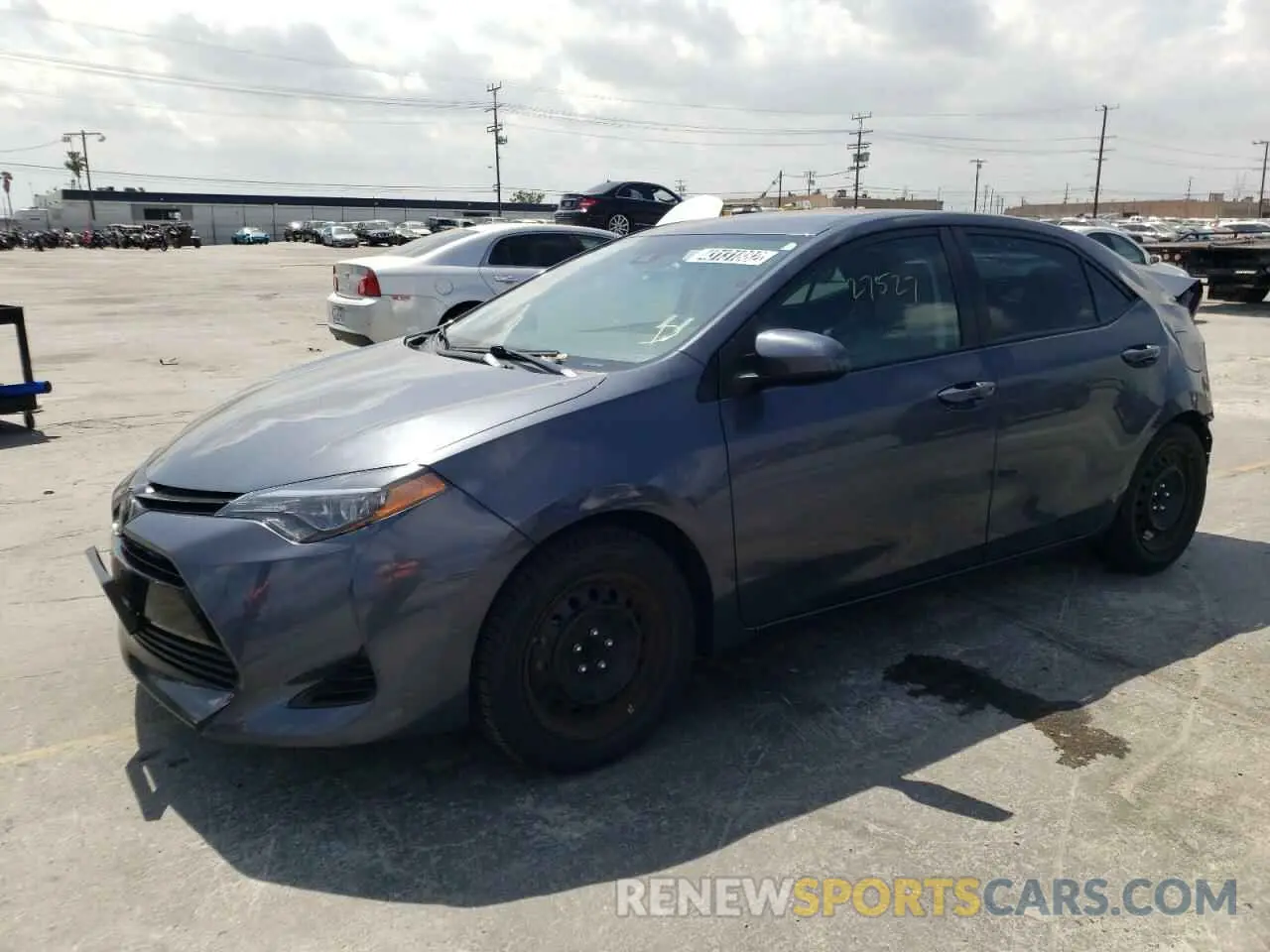 2 fotografías del automóvil dañado 5YFBURHE4KP948718 TOYOTA COROLLA 2019