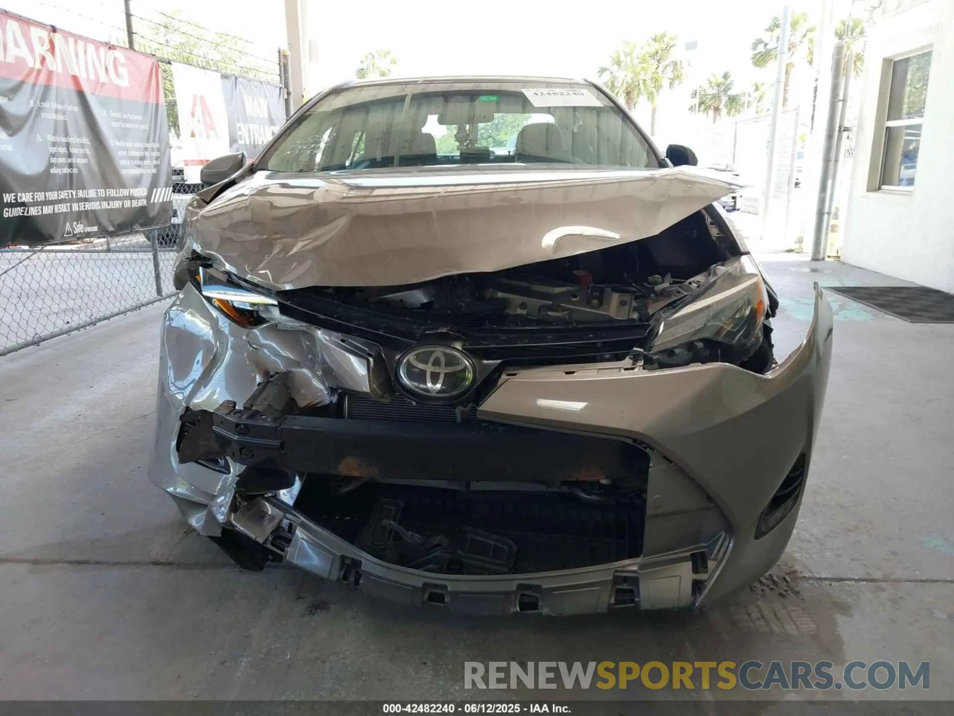 12 fotografías del automóvil dañado 5YFBURHE5KP858493 TOYOTA COROLLA 2019
