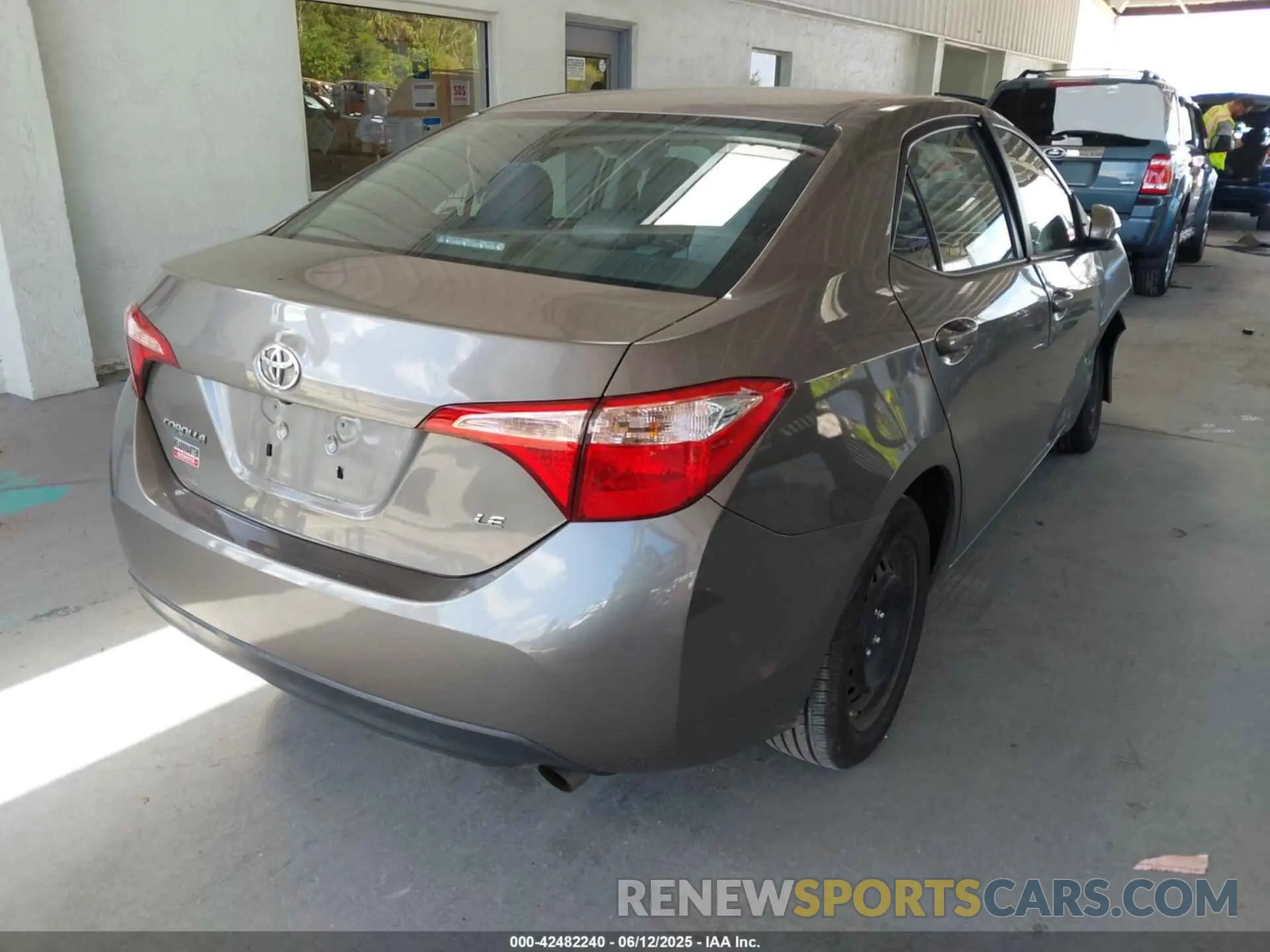 4 fotografías del automóvil dañado 5YFBURHE5KP858493 TOYOTA COROLLA 2019