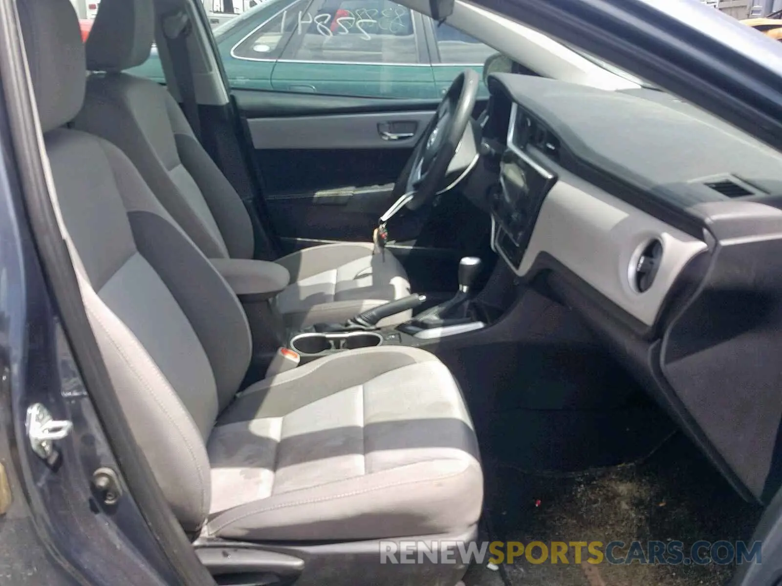 5 fotografías del automóvil dañado 5YFBURHE5KP860163 TOYOTA COROLLA 2019