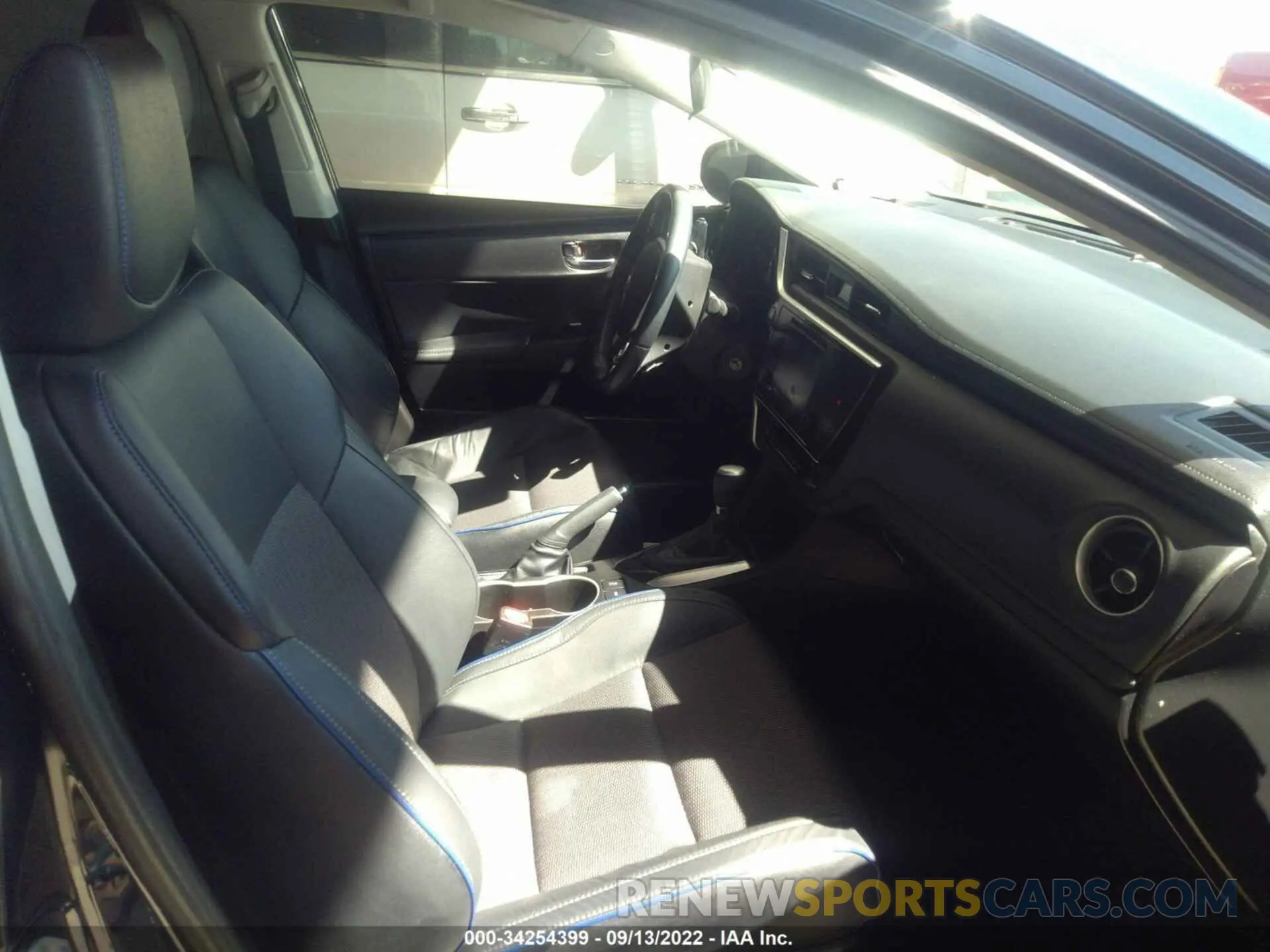 5 fotografías del automóvil dañado 5YFBURHE5KP867520 TOYOTA COROLLA 2019