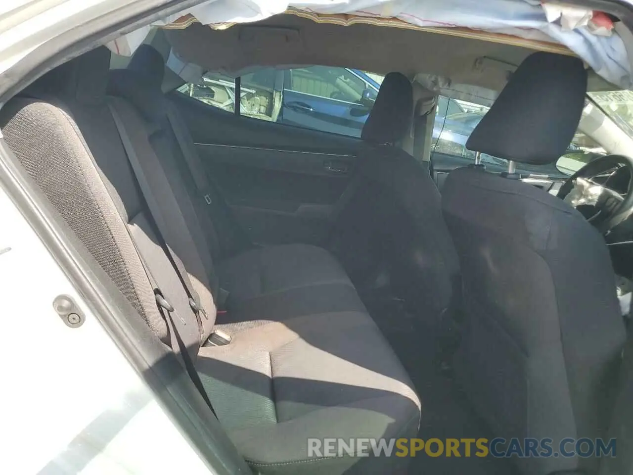 11 fotografías del automóvil dañado 5YFBURHE5KP868411 TOYOTA COROLLA 2019