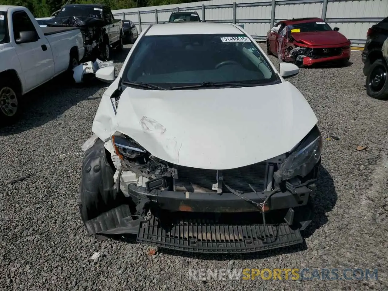 5 fotografías del automóvil dañado 5YFBURHE5KP868411 TOYOTA COROLLA 2019