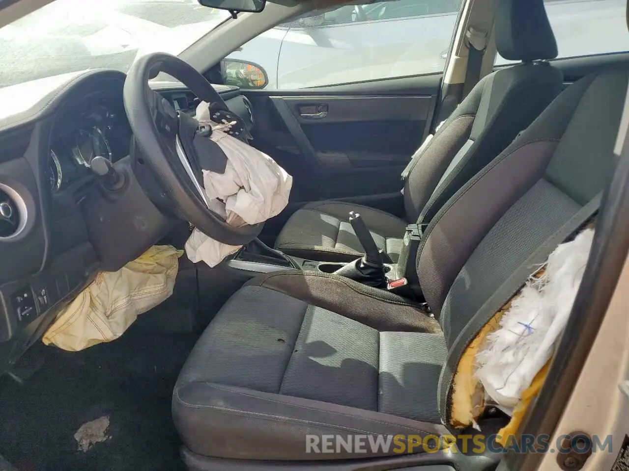 7 fotografías del automóvil dañado 5YFBURHE5KP870949 TOYOTA COROLLA 2019