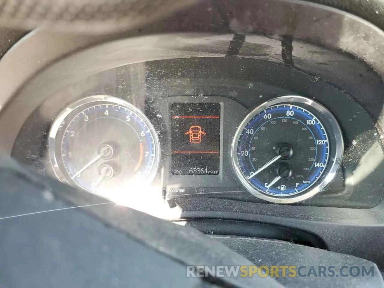 9 fotografías del automóvil dañado 5YFBURHE5KP870949 TOYOTA COROLLA 2019