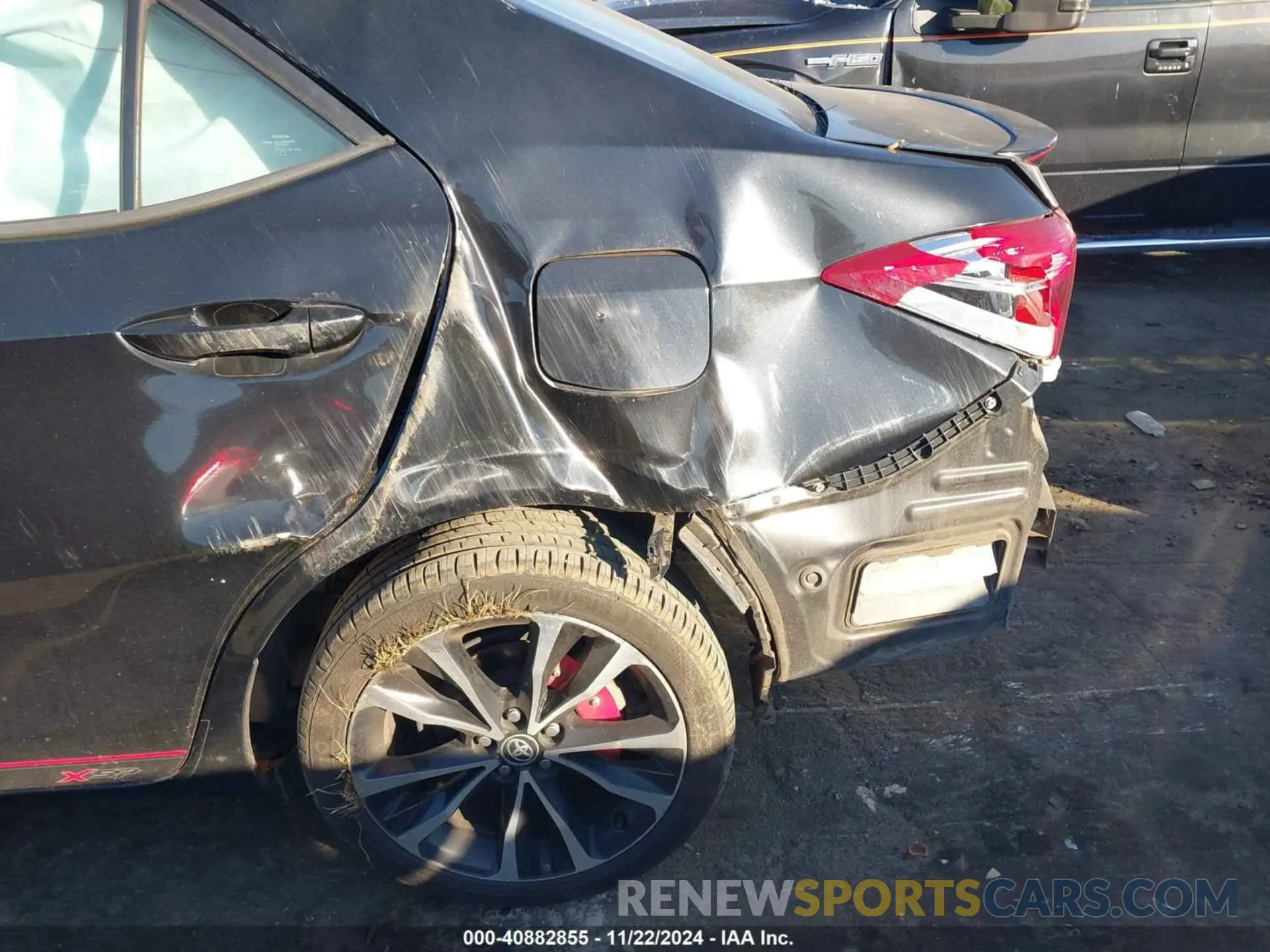 17 fotografías del automóvil dañado 5YFBURHE5KP881840 TOYOTA COROLLA 2019