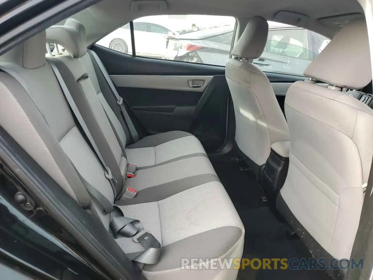 10 fotografías del automóvil dañado 5YFBURHE5KP884141 TOYOTA COROLLA 2019