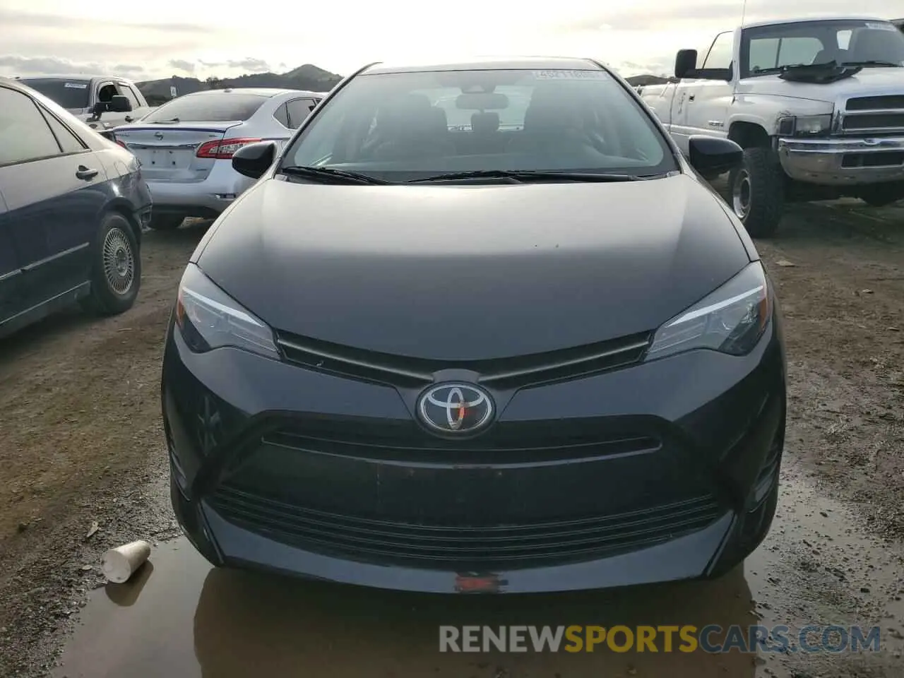 5 fotografías del automóvil dañado 5YFBURHE5KP884141 TOYOTA COROLLA 2019
