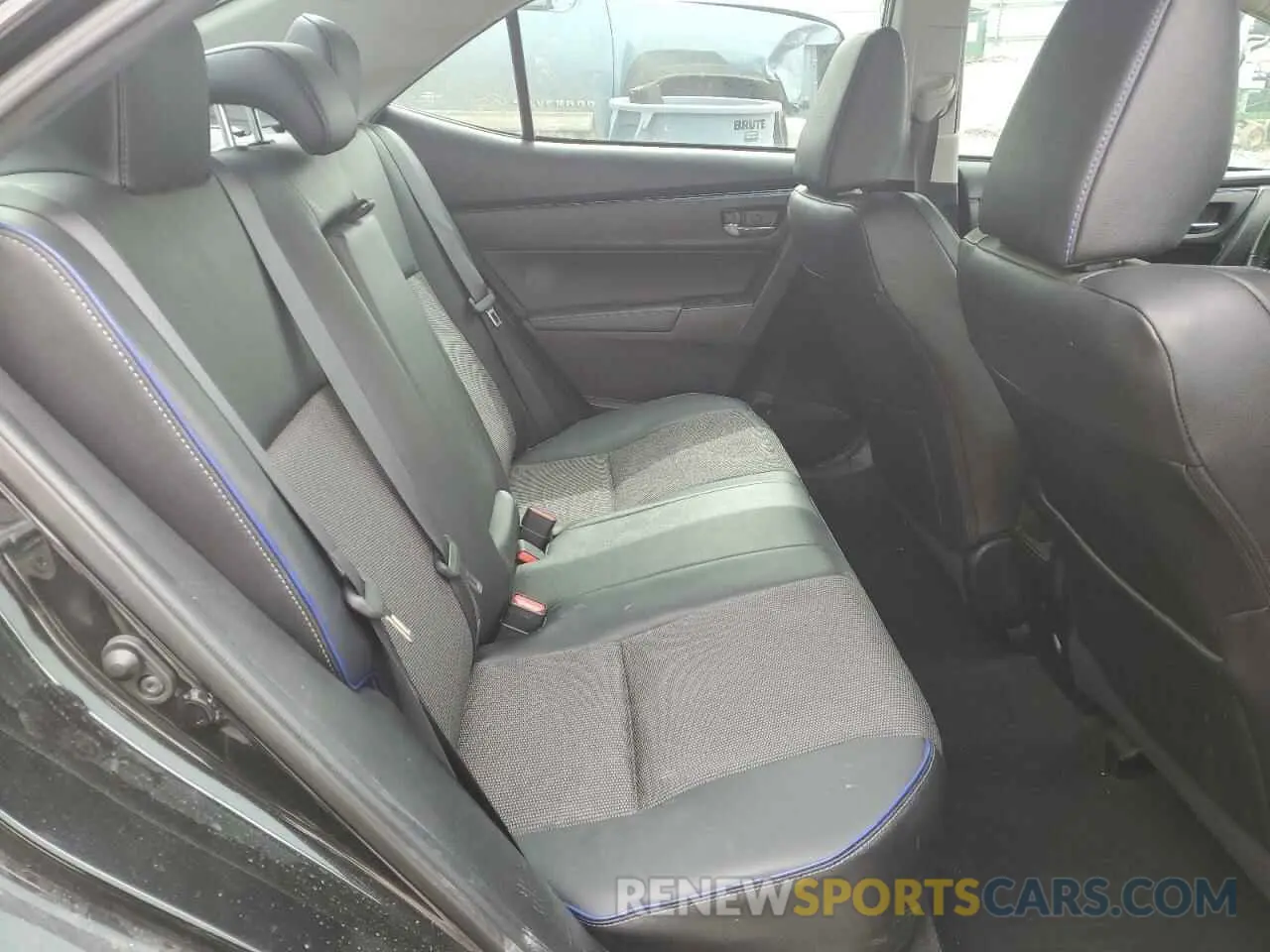 10 fotografías del automóvil dañado 5YFBURHE5KP887752 TOYOTA COROLLA 2019